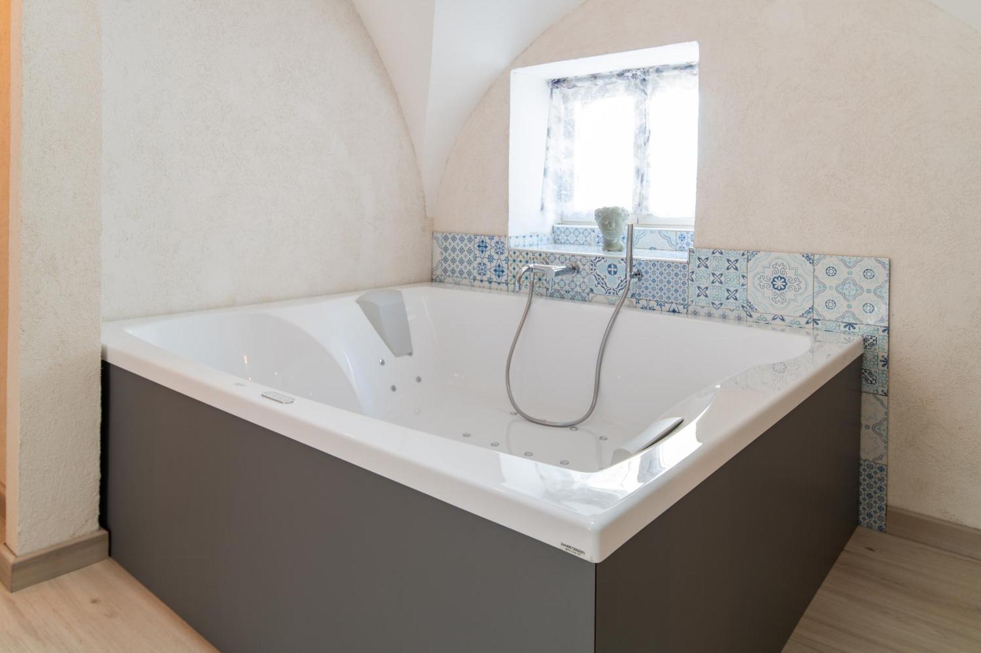 Luxurios Hot Tub-Maiori Hotel Екстериор снимка